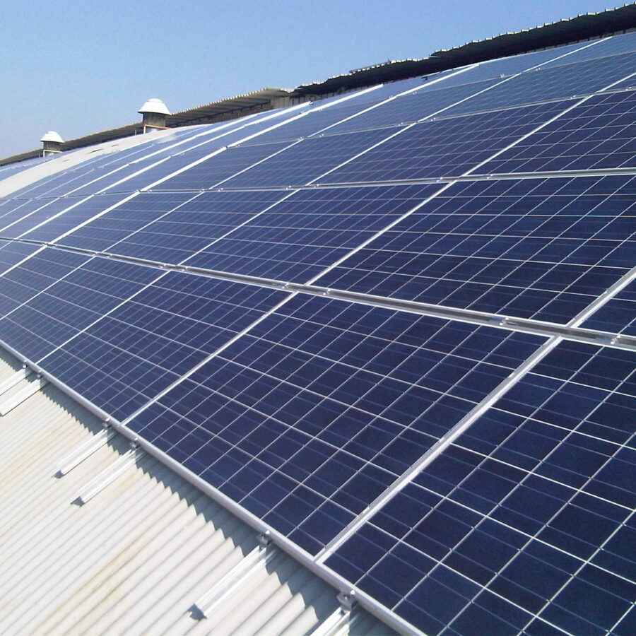 Impianto 100 kWp tetto a Curve Caivano